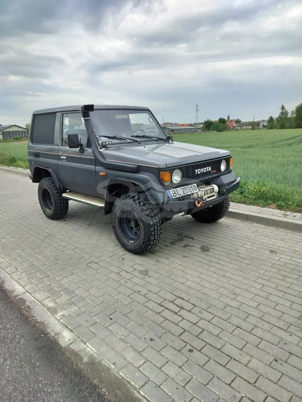 Toyota Land Cruiser I 1990