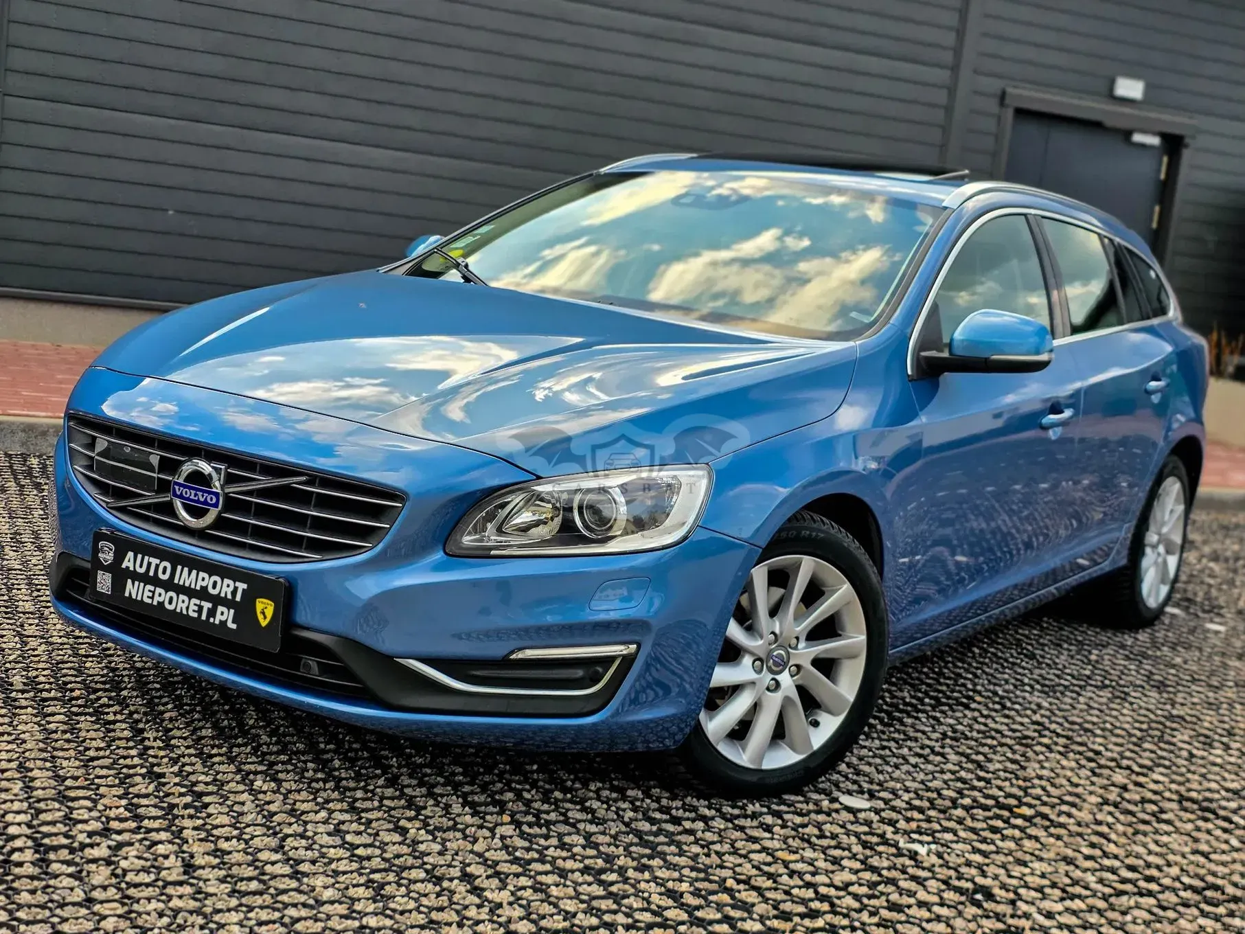 Volvo V60 I D3 Summum 2014