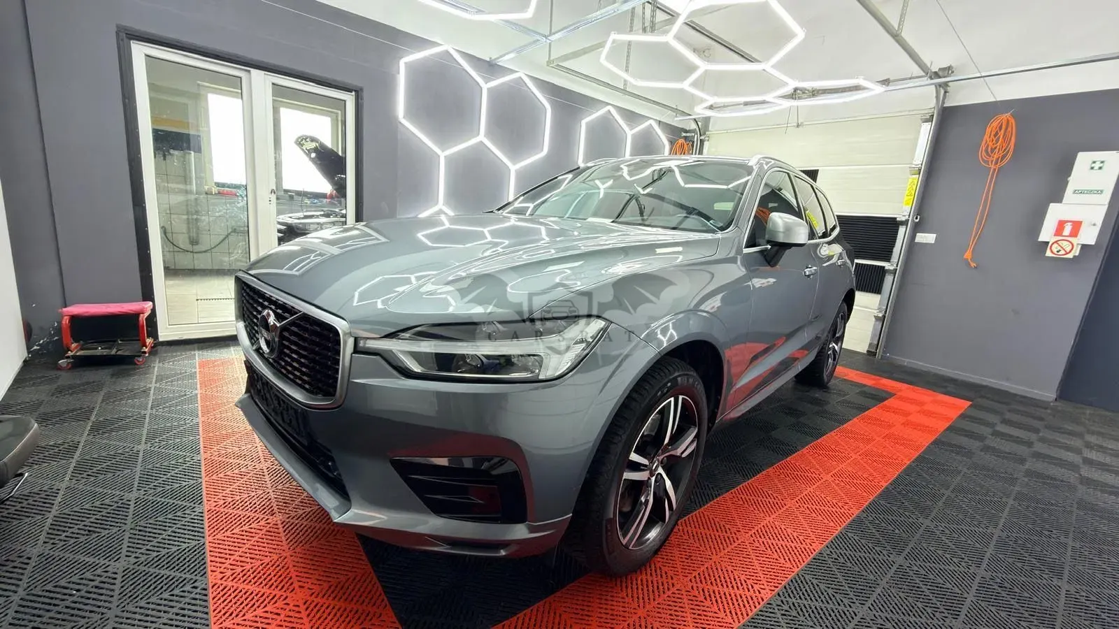 Volvo XC60 II D4 R-Design 2018
