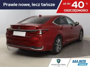 Lexus ES 2021