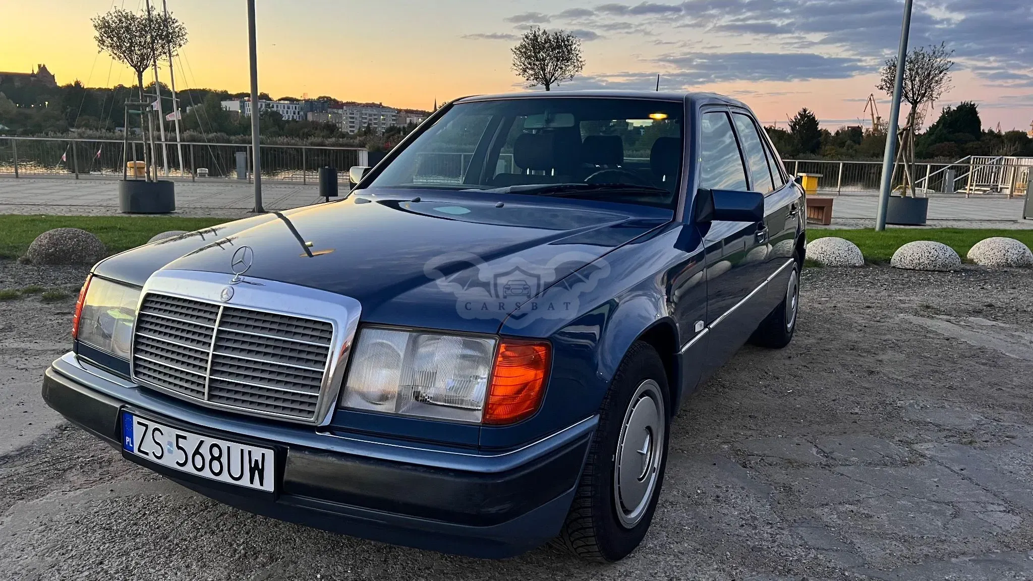 Mercedes-Benz E 1990