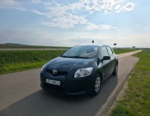 Toyota Auris I 1.4 VVT-i Luna 2007