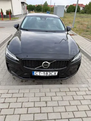 Volvo S60 III B4 B Plus Dark 2023