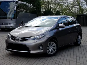 Toyota Auris II 1.6 Executive 2013