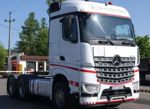 Mercedes-Benz Arocs 2016