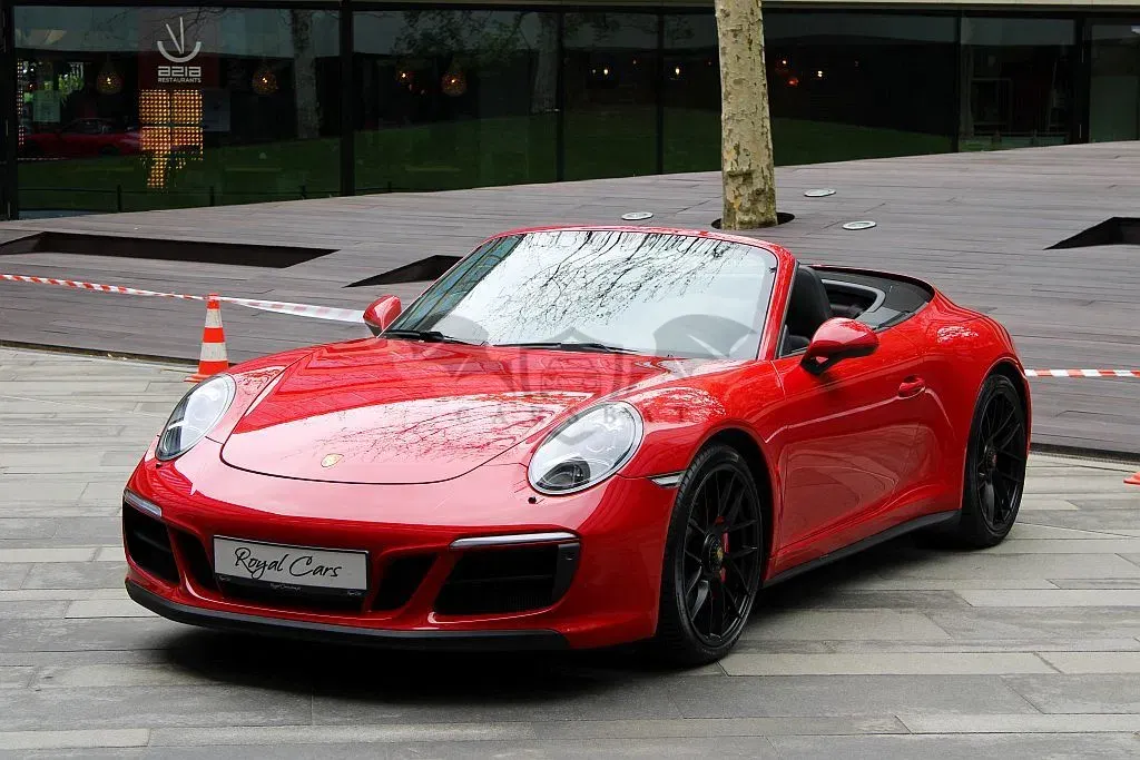 Porsche 911 991 Carrera 4 GTS PDK 2017