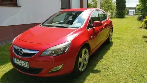 Opel Astra J 1.6 Turbo Sport 2010