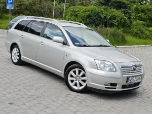 Toyota Avensis II 2.0 VVT-i Travel 2005