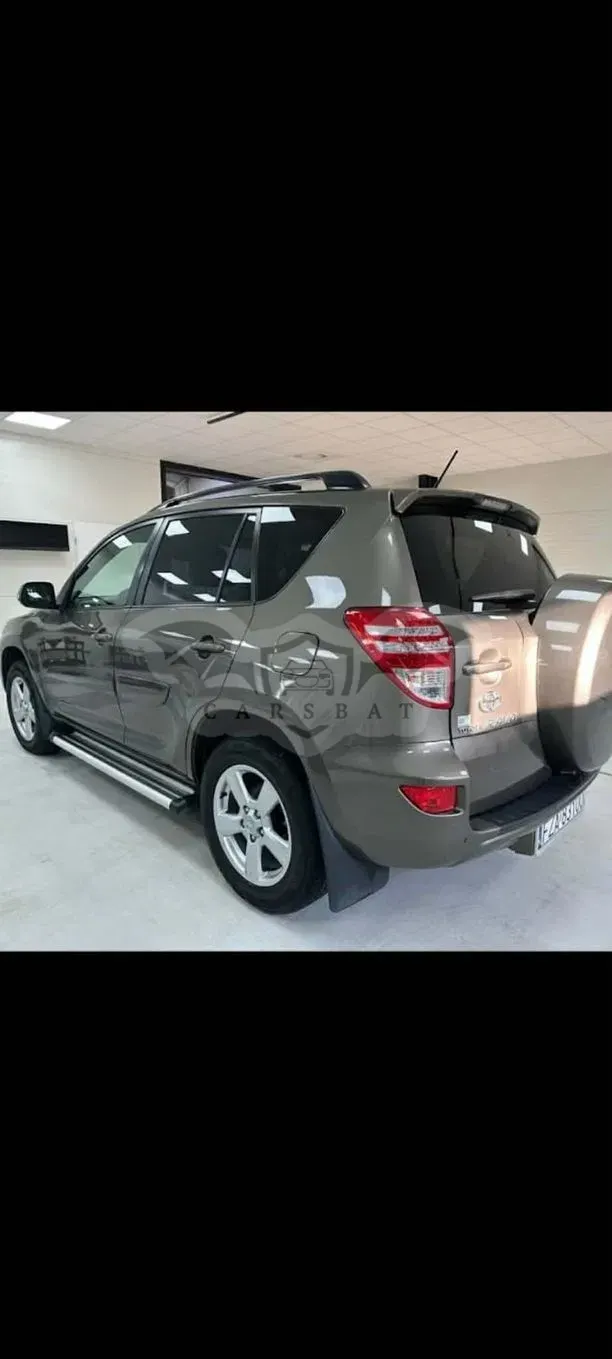 Toyota Rav4 III 2.0 VVT-i Premium MS 2010
