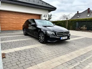 Mercedes-Benz E W213 200 d 9G-TRONIC 2017