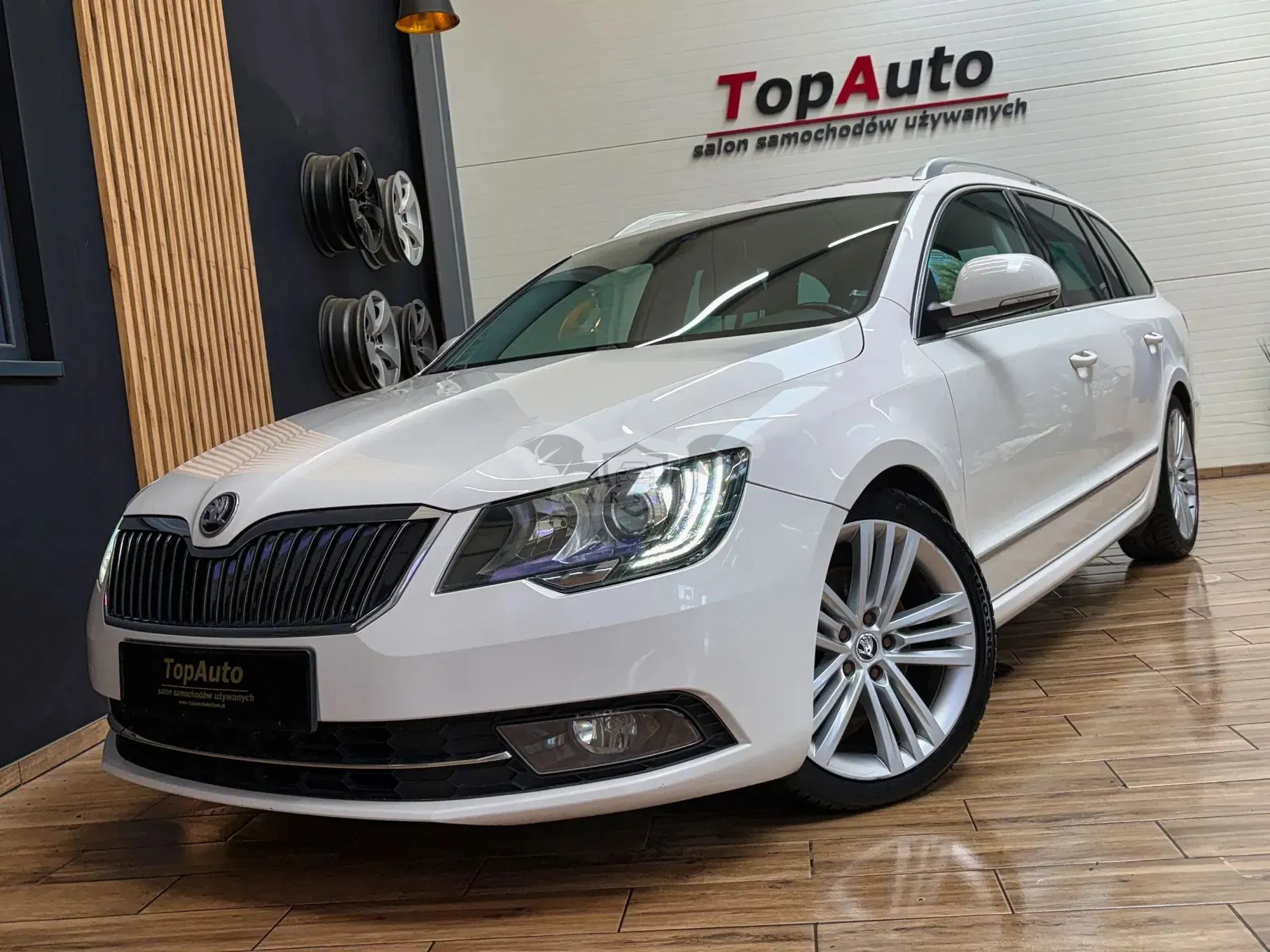 Skoda Superb III 2.0 TDI Ambition DSG 2015
