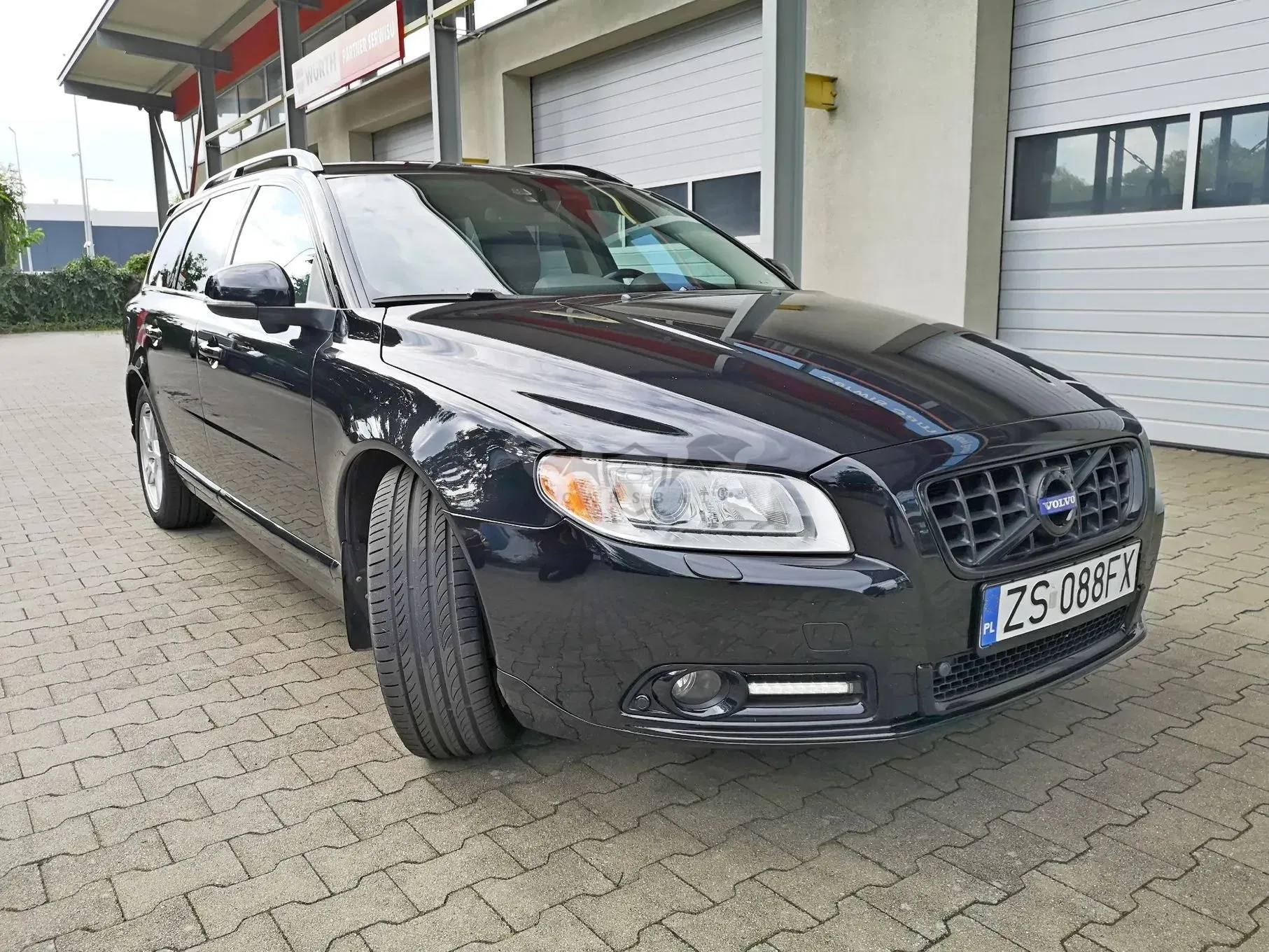 Volvo V70 III D5 Momentum 2013