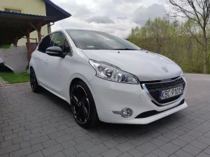 Peugeot 208 I 1.6 e-HDi Allure STT 2012