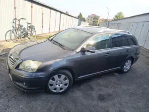 Toyota Avensis II 2.0 D-4D Sol 2008