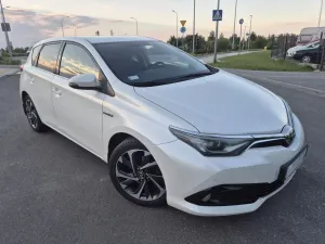 Toyota Auris II 1.8 HSD Prestige 2015