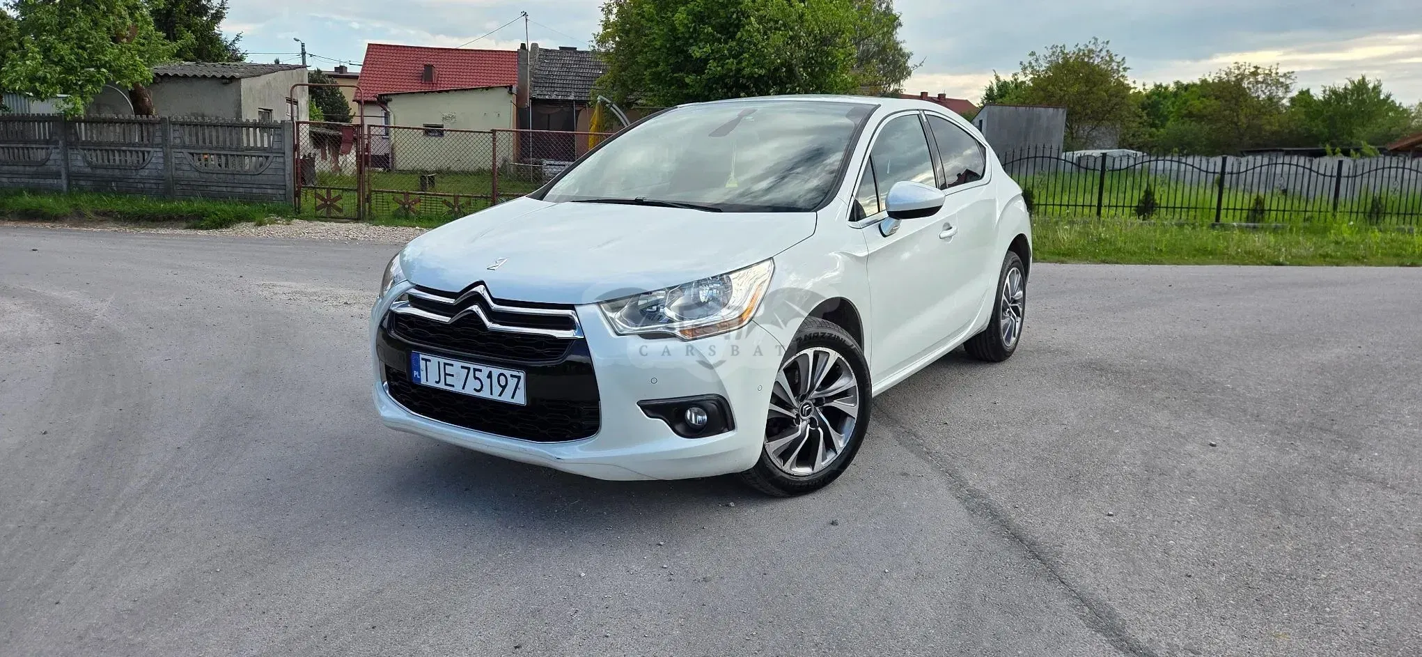 Citroën DS4 e-HDi 110 SoChic 2012