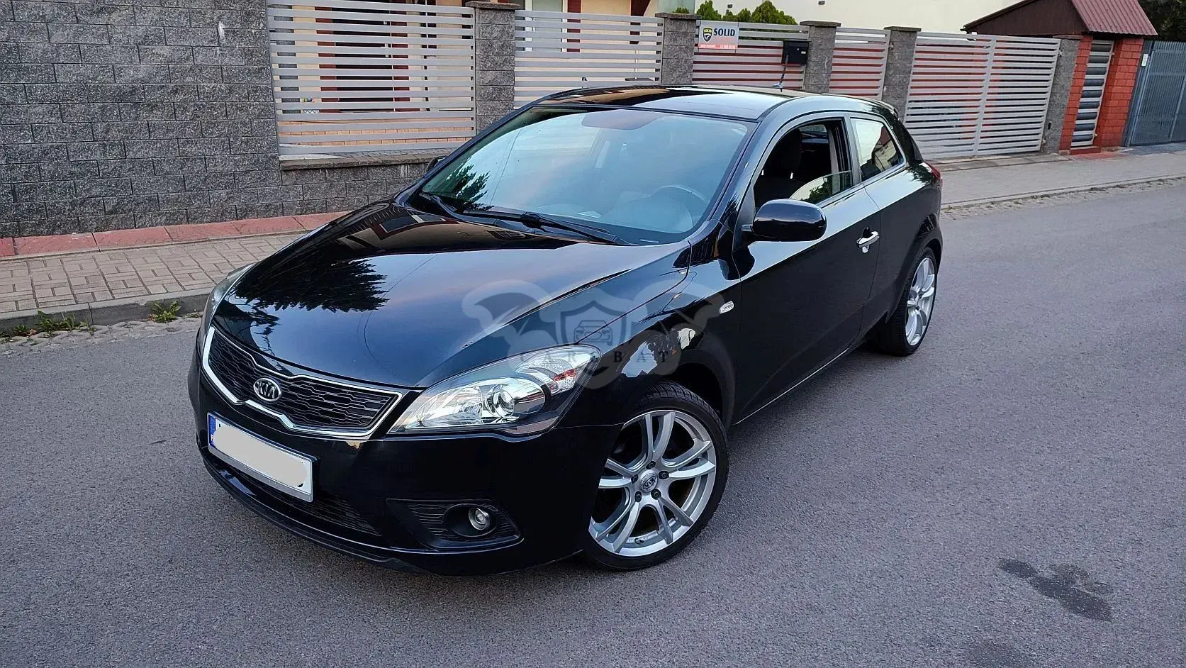 Kia Ceed 1.4 Comfort + 2013