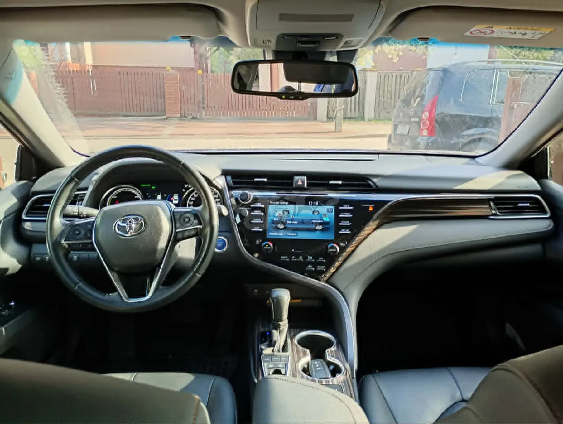 Toyota Camry 2.5 Hybrid Executive CVT 2019