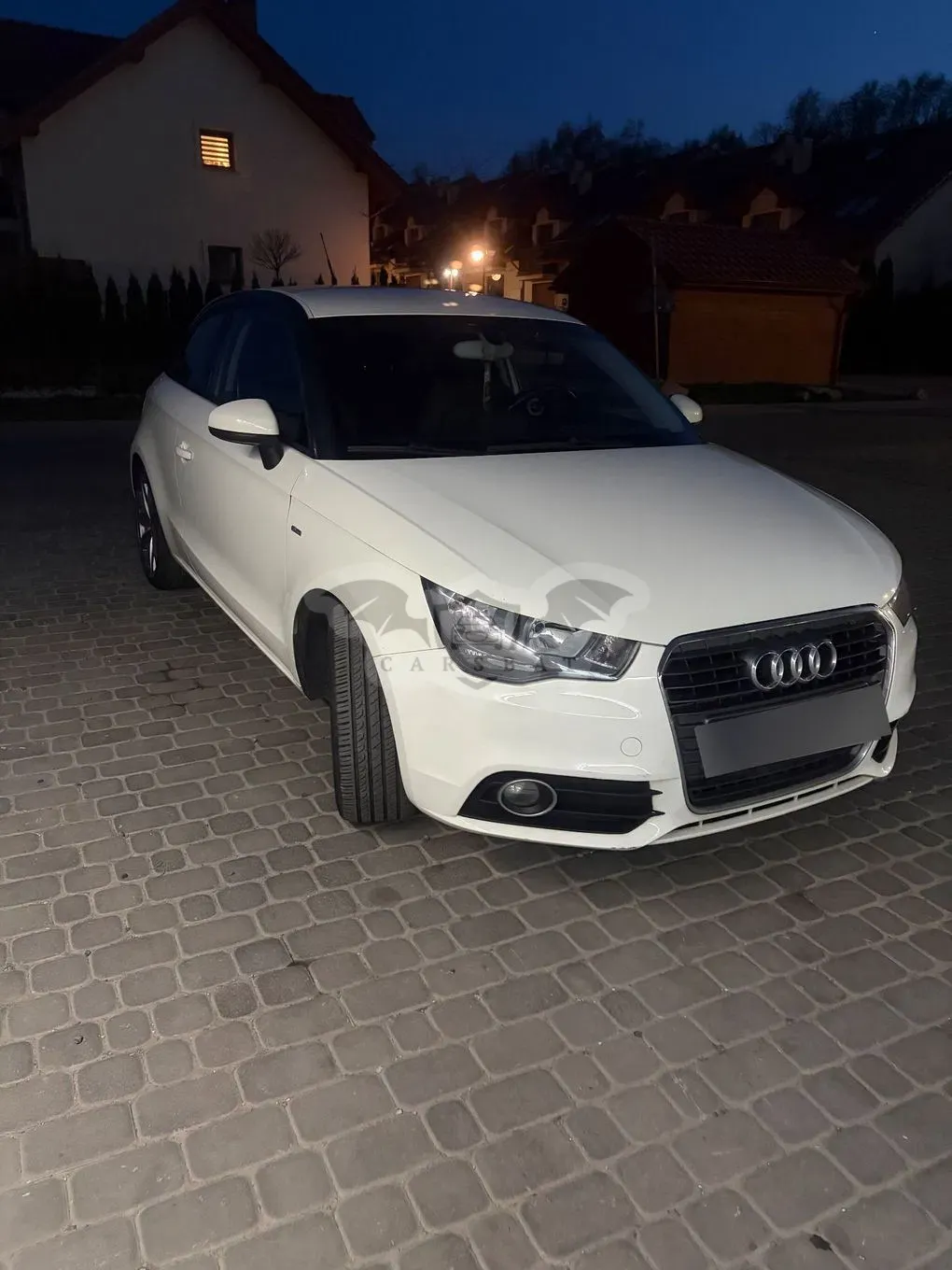 Audi A1 8X 1.6 TDI Ambition S tronic 2011