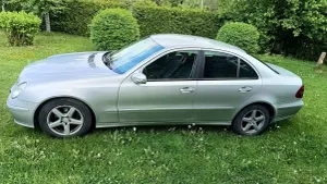 Mercedes-Benz E W211 2002