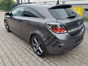 Opel Astra H 1.6 Edition 111 Jahre 2010