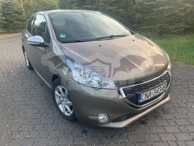 Peugeot 208 I 1.6 e-HDi Allure STT 2013