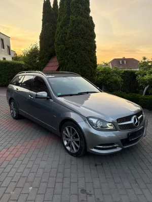 Mercedes-Benz C W204 350 CDI BlueEff Avantgarde 2012