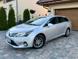 Toyota Avensis III 1.8 Executive 2013