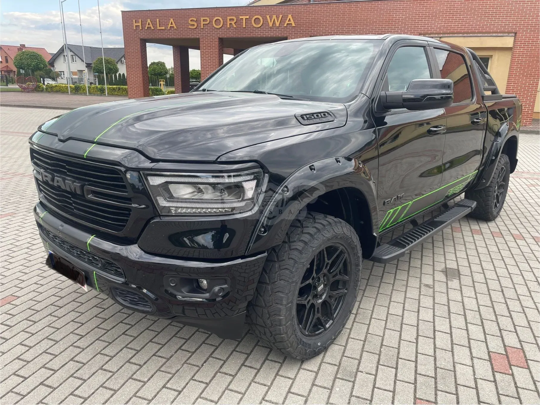 RAM 1500 5.7 Crew Cab Bighorn 2019