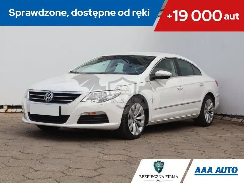 Volkswagen Passat CC 2011