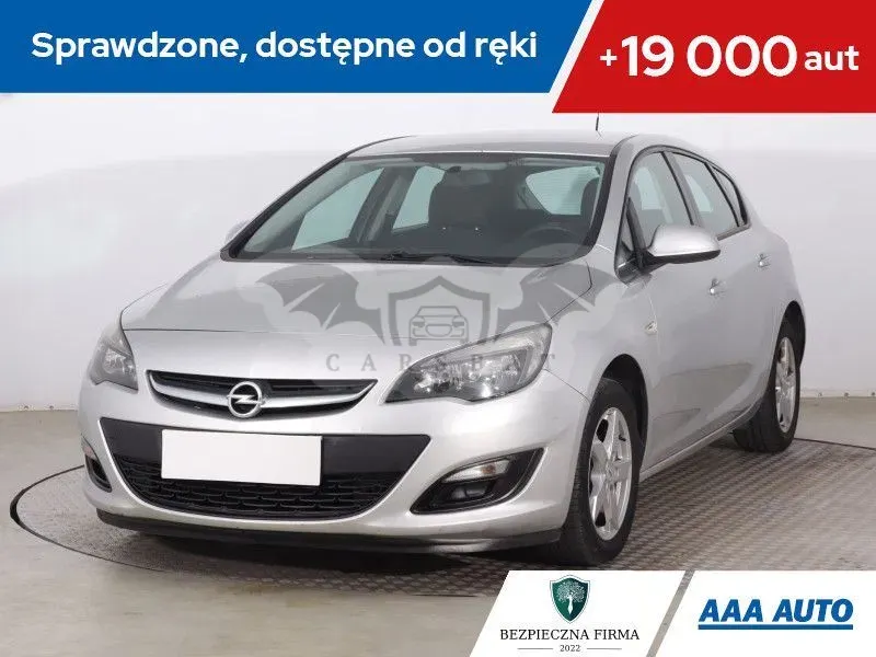 Opel Astra J 2012