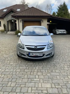Opel Corsa D 1.4 16V Cosmo 2010