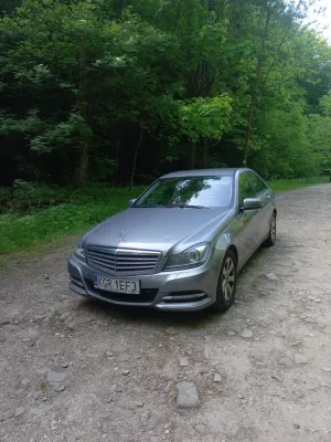 Mercedes-Benz C W204 180 CGI BlueEff Elegance 2011