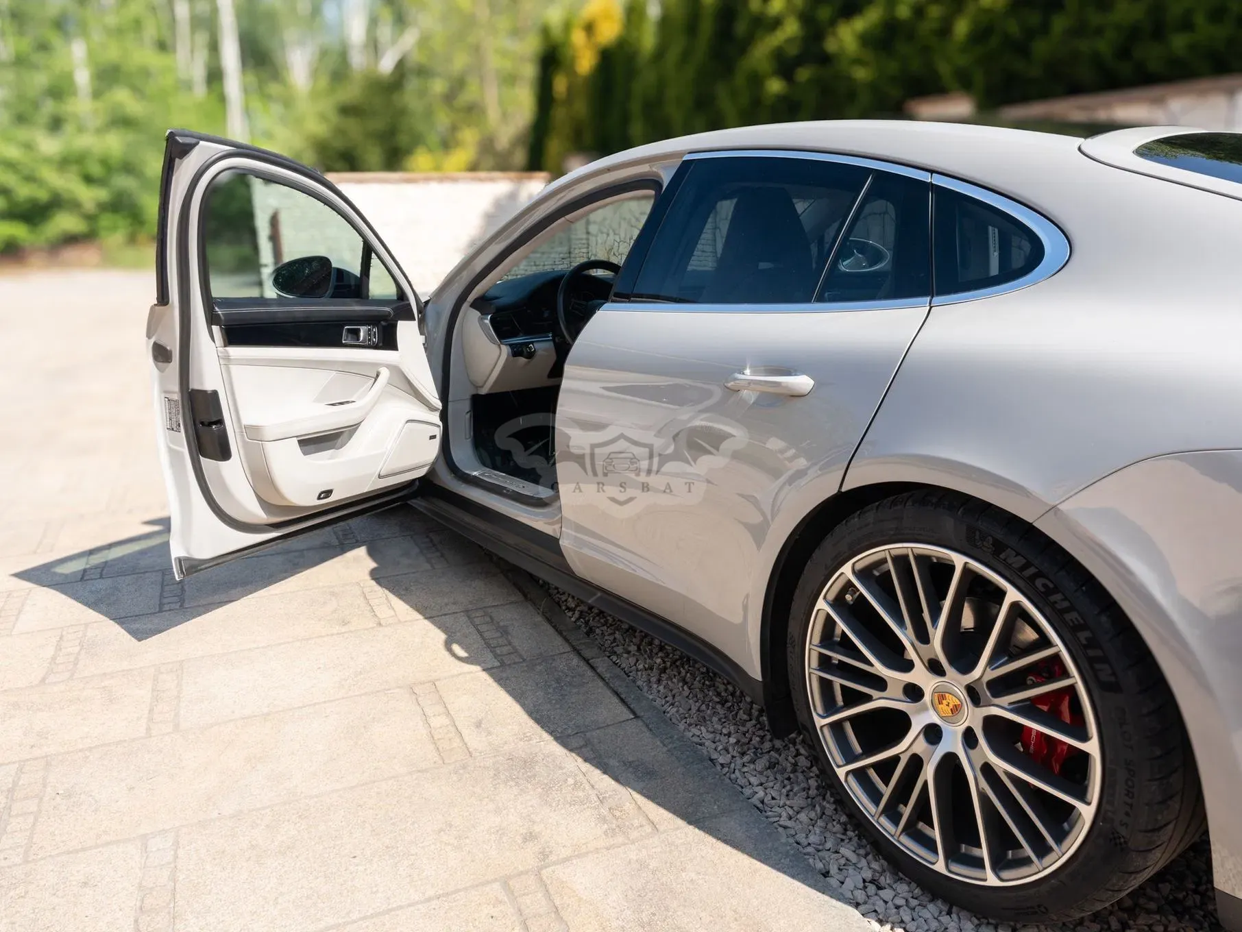 Porsche Panamera 2023