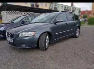 Volvo V50 D2 Momentum 2011