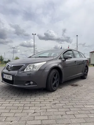 Toyota Avensis II 1.8 Luna MS 2009