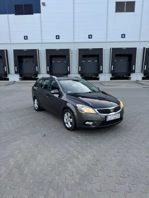 Kia Ceed I 1.6 L 2011