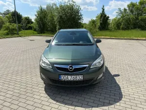 Opel Astra H 1.6 Color Edition 2010