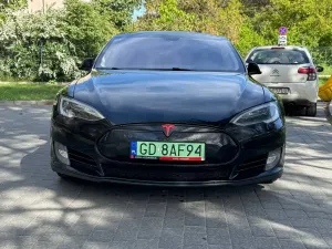 Tesla Model S 2014