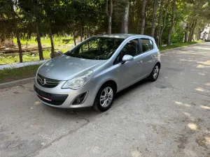 Opel Corsa D 1.2 16V Cosmo 2012