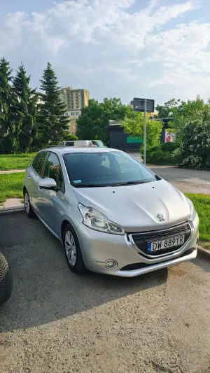 Peugeot 208 I 1.4 HDi Access 2015