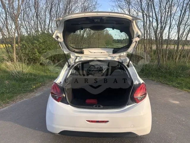 Peugeot 208 I 2016