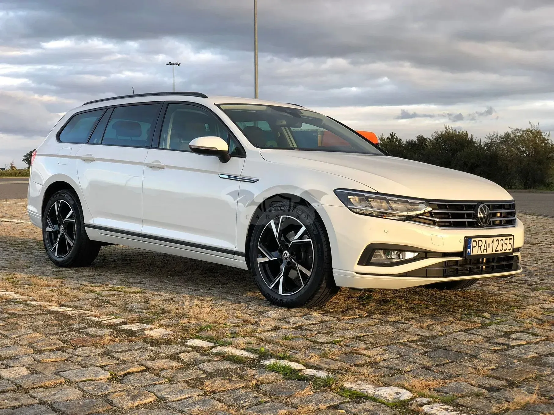 Volkswagen Passat B8 2.0 TDI EVO Business DSG 2021