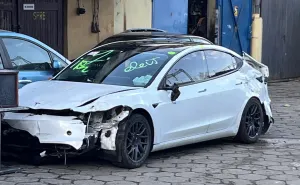 Tesla Model 3 Langstreckenbatterie Allradantrieb Dual Motor Performance 2023