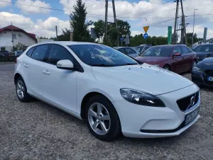 Volvo V40 II T2 Momentum 2016