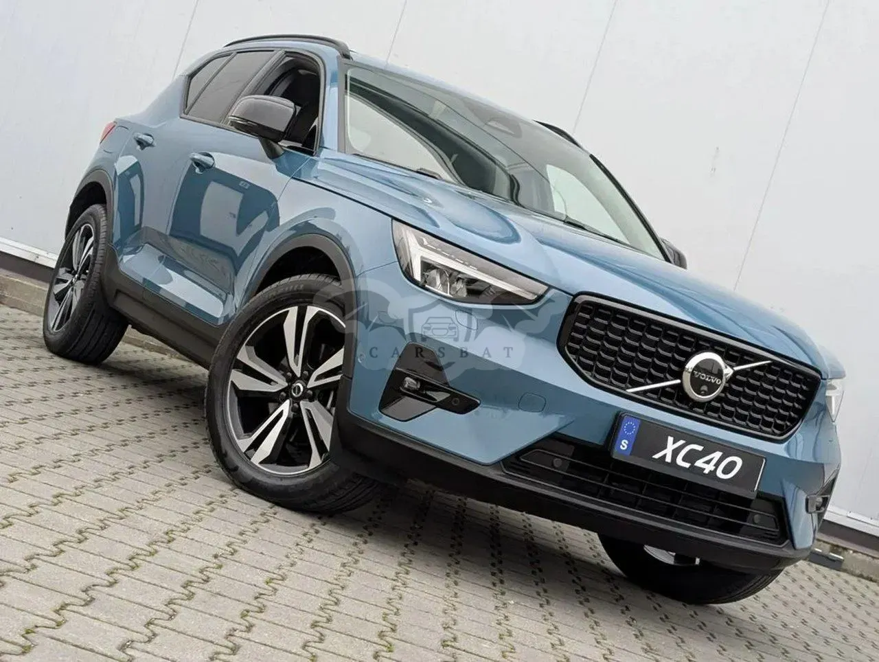 Volvo XC40 2025