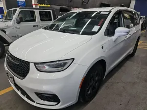 Chrysler Pacifica 2022