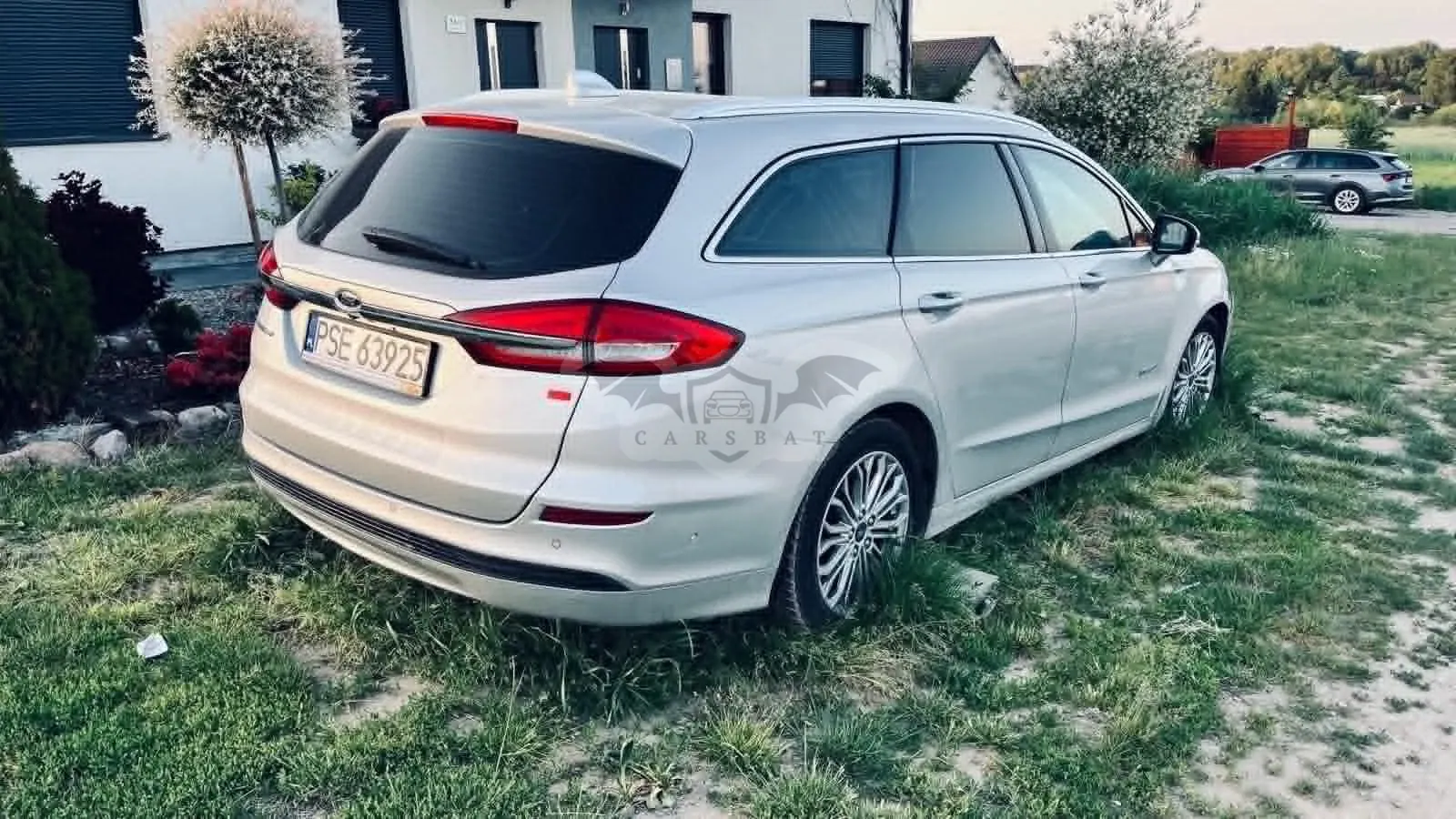 Ford Mondeo Mk5 2.0 Hybrid Vignale 2020
