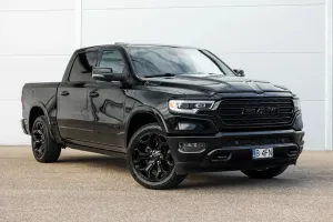 RAM 1500 5.7 eTorque Crew Cab Shortbed Limited Black 2023