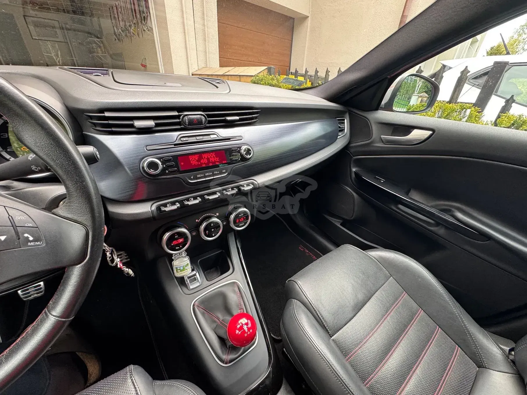 Alfa Romeo Giulietta ver-1750-tbi-quadrifoglio-verde 2011